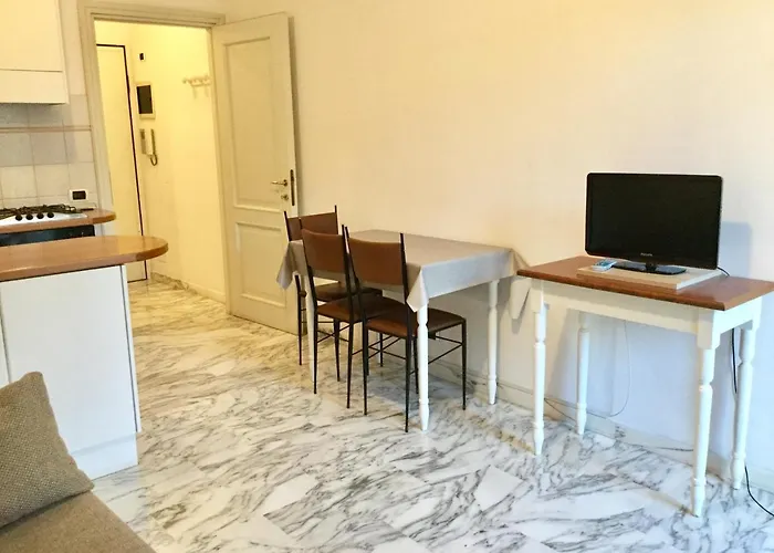 La Per Vacanze 菲纳莱利古雷