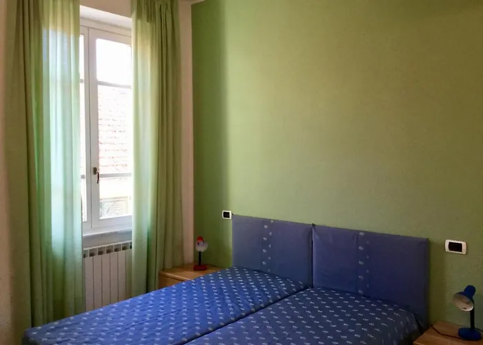 La Per Vacanze Lejlighed Finale Ligure